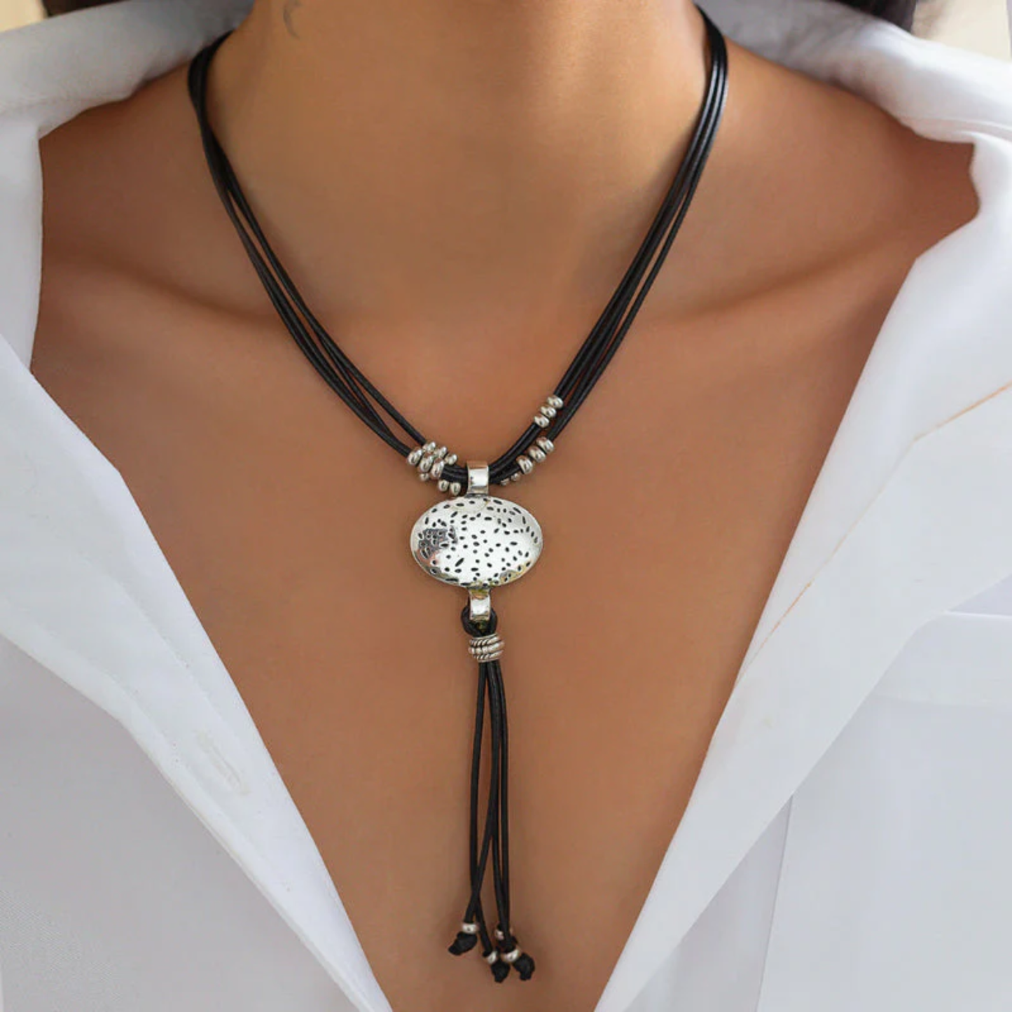 Collar Aura